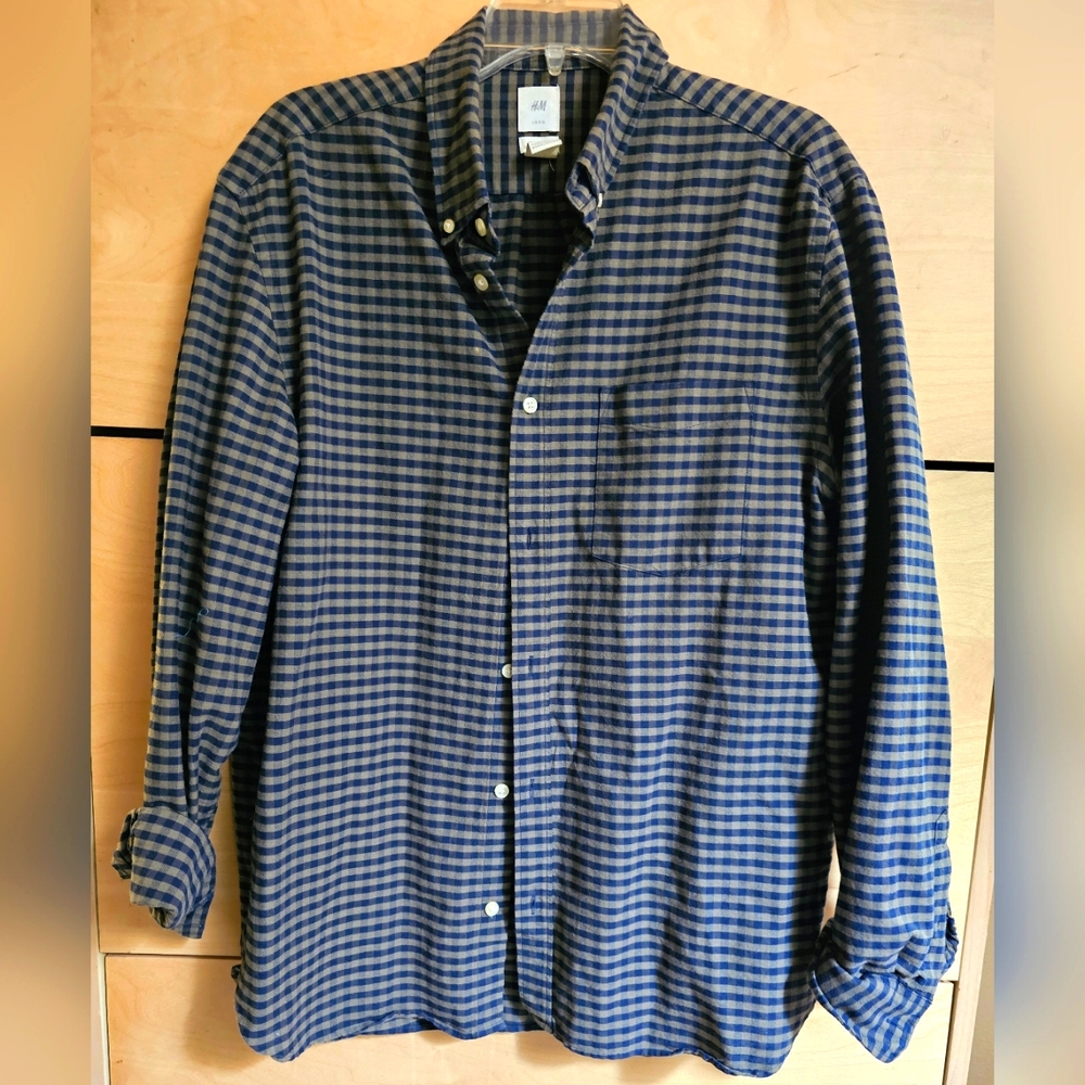 Men's H&M checked button down